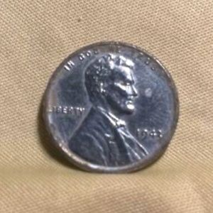 Rare 1943 Original steel wheat penny .RF No mint mark. A good collecter piece
